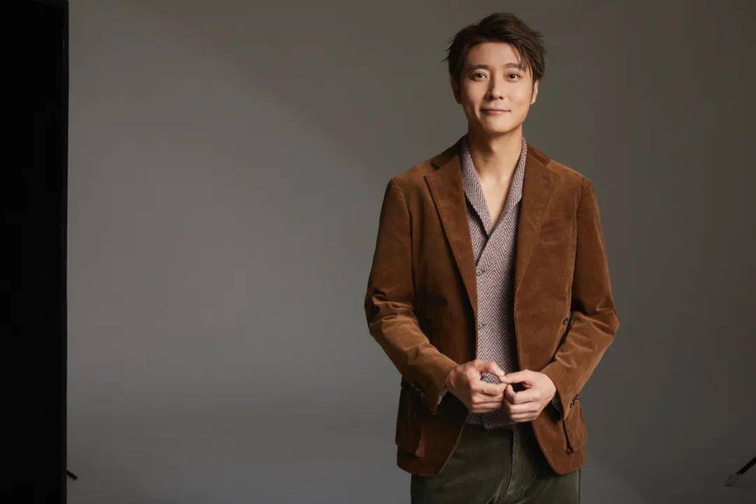 从偶像演员到制服半永久,张丹峰总共用了几步?_毒贩_任务_旷军