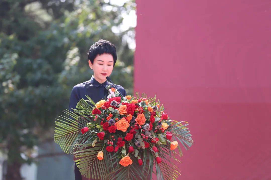 吉林市房地产开发协会会长吴悦春在讲话中指出,协会作为本次房展会的