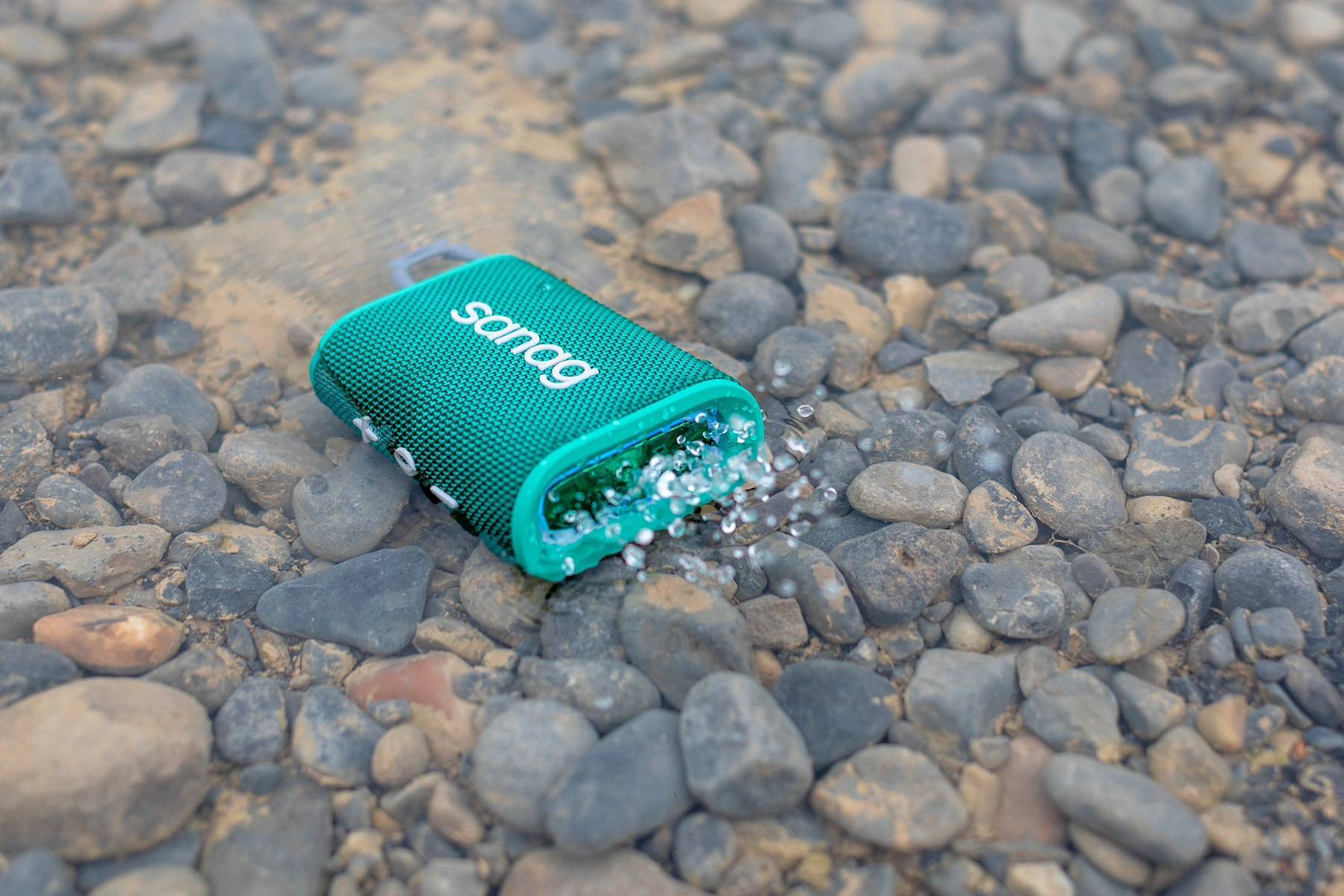 户外音箱怎么选?颜值、便携、音质、防水、续航哪个更重要?