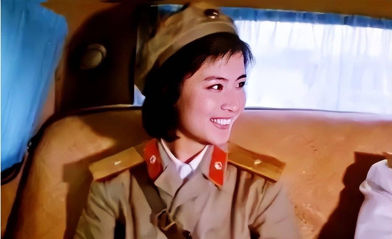 演员赵娜:一婚祝延平,二婚杜淳老爸,如今与儿子相依为命_生活_时候