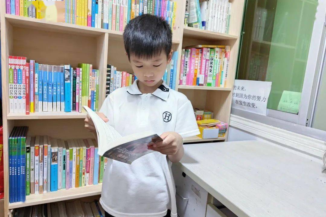實驗小學班班有讀活動_三6追夢中隊閱讀分享會_小學班主任寄語