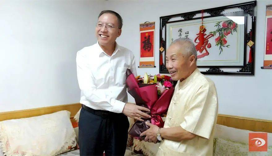 石琳走访慰问敦煌市离退休老干部_发展_老人_祁铭