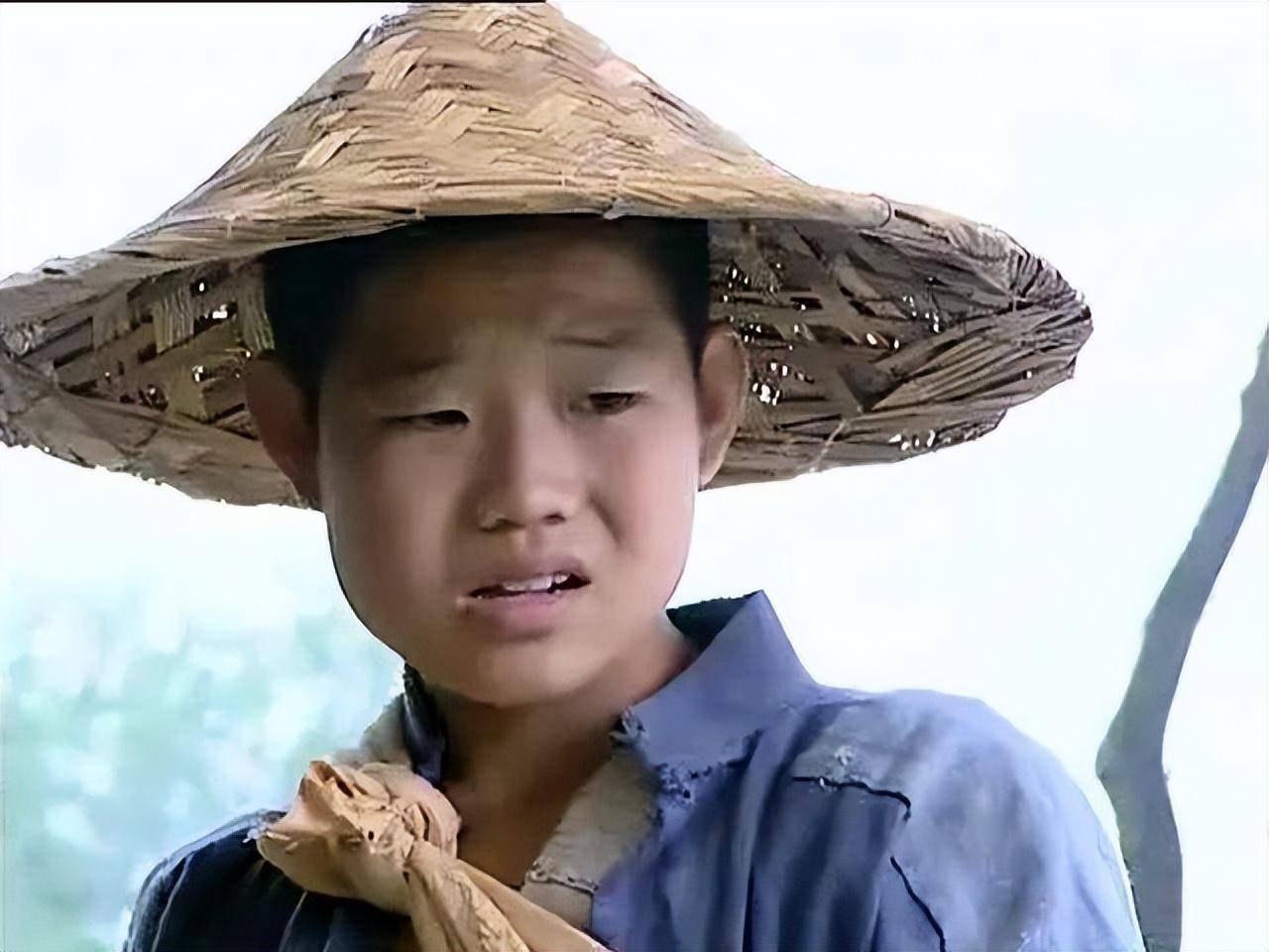 "当时嘎子哥正在和小主播"洋洋洋"连麦,两人聊起pk时说着说着,洋洋洋