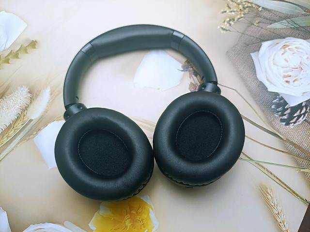 耳机界卷王!百元价格旗舰体验QCY H2头戴式蓝牙耳机