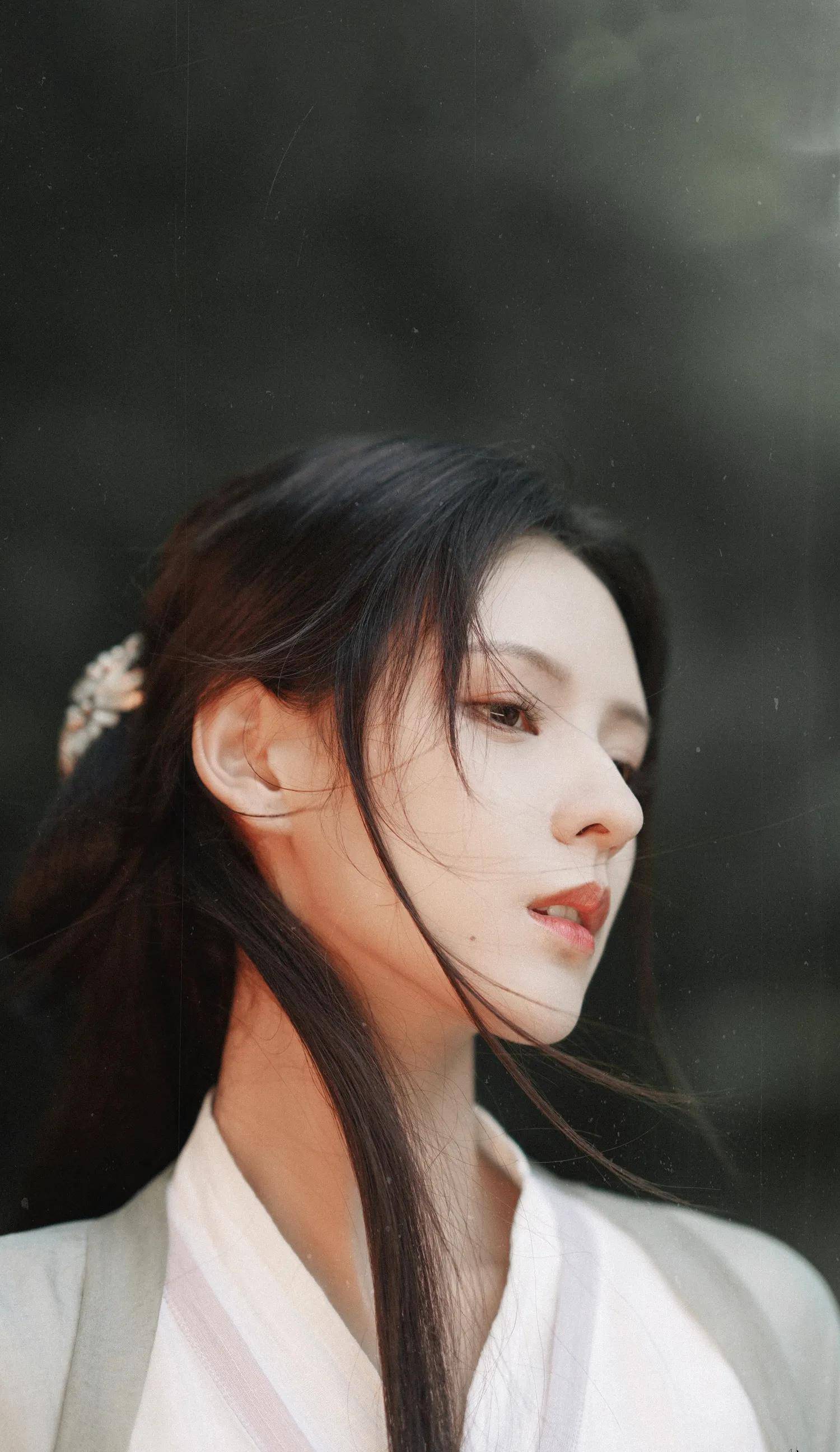 千秋令张予曦婚服路透霸气与时尚并存,新晋古装女神_造型_出圈_演技