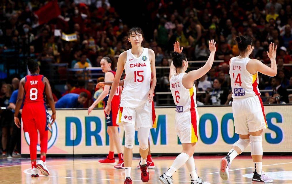让我们铭记中国女篮"22黄金一代"的名字_世界杯_决赛_美国队