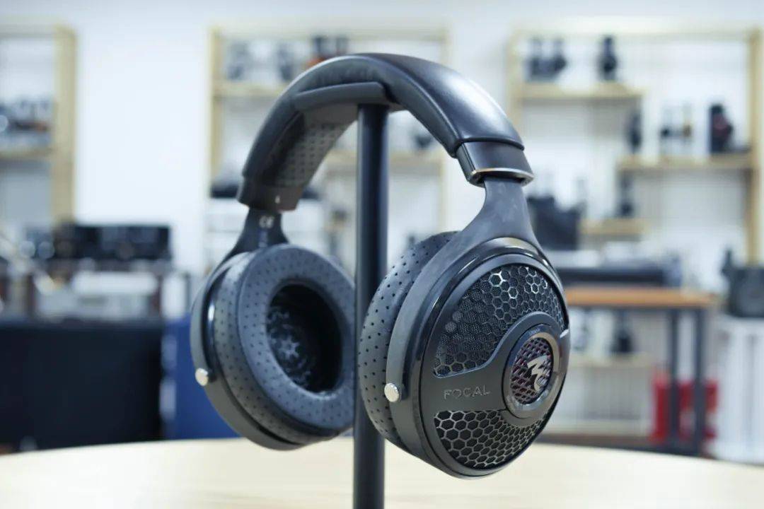 知音堂丨Focal 2022款New Utopia 2代“新大乌”测评！对比老款大乌提升许多！