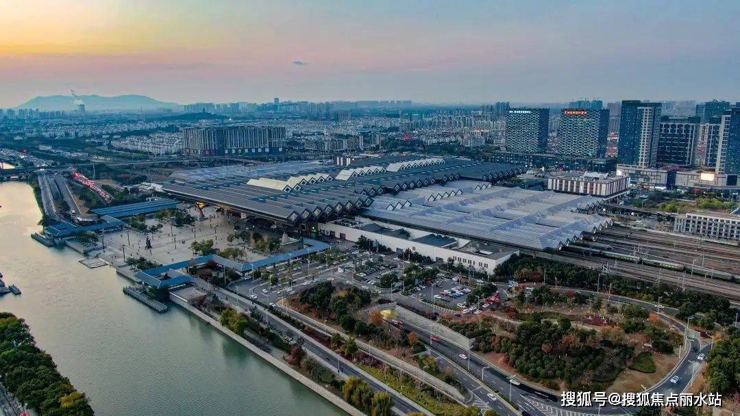 ③教育上,周边分布着苏州善耕实验小学,平江新城实验小学,平江实验