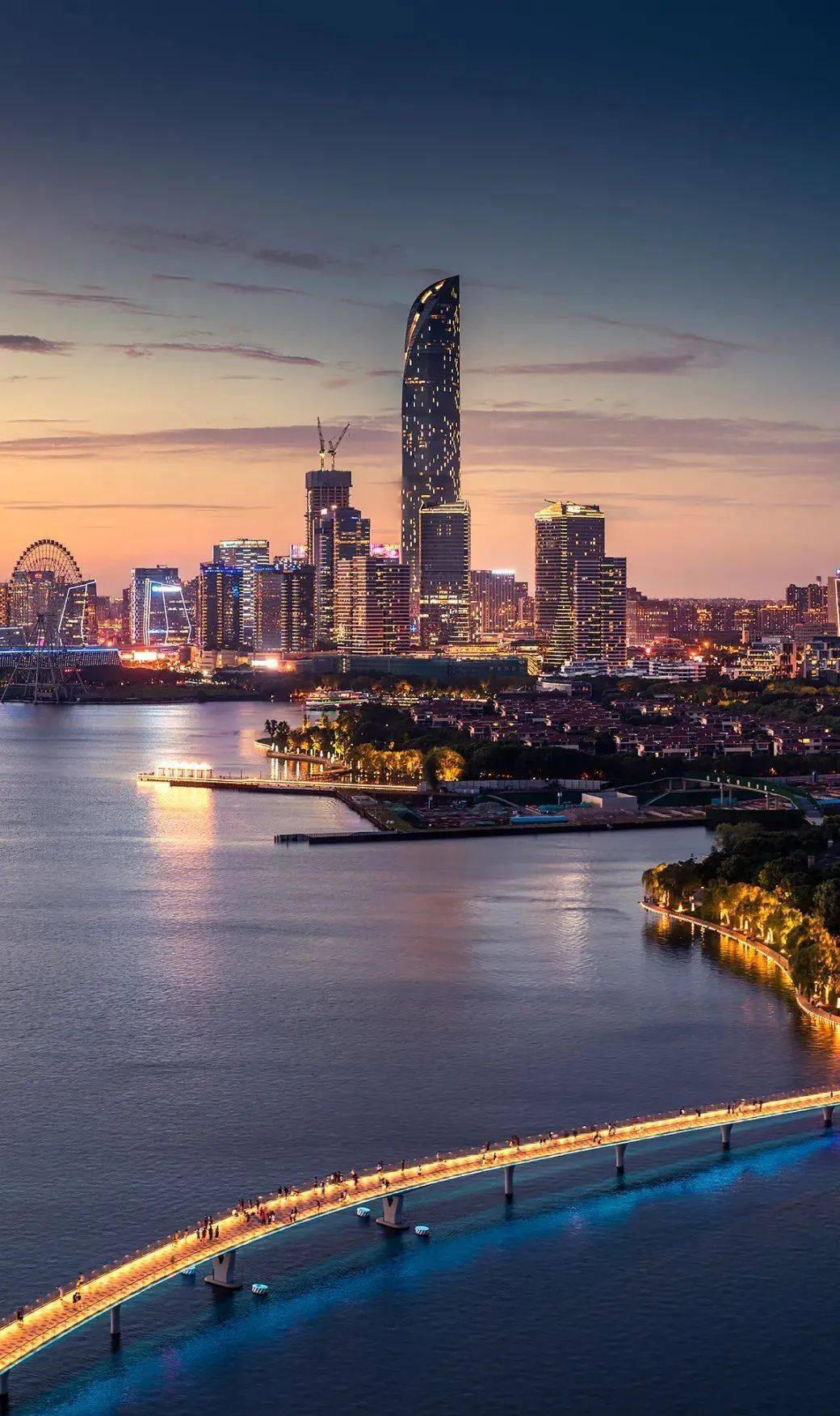 金鸡湖,绝美!_苏州中心_李公堤_帆船