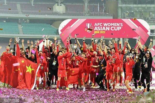 中国女篮获世界杯亚军！这是她们送给祖国最好的生日礼物！