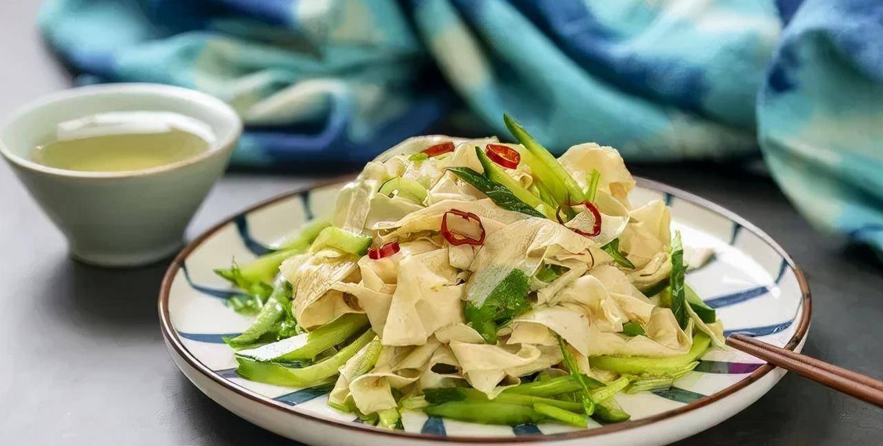 豆皮_黄瓜_干辣椒