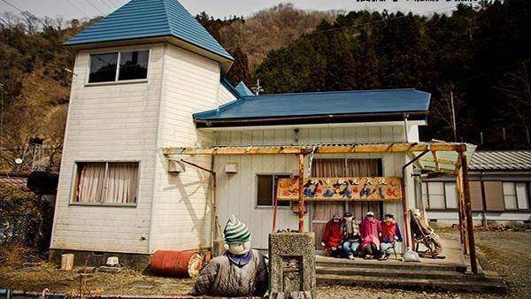 日本最诡异的村庄，350个村民仅有几十个活人，却成为网红景点！