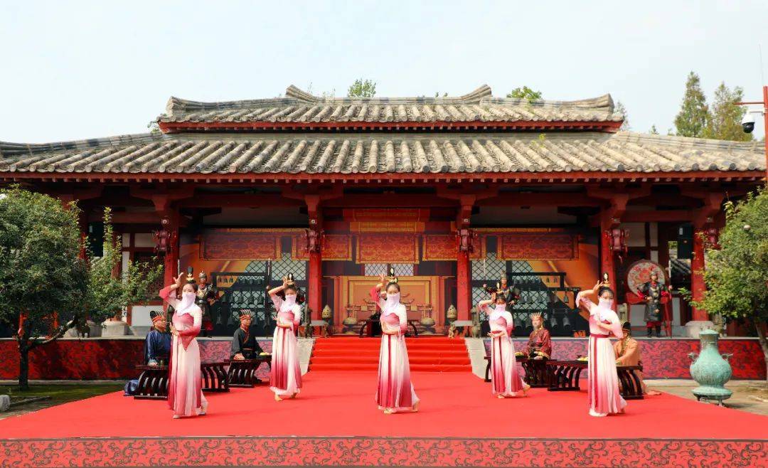 河南旅游：假期首日丨金秋盛景伴文化，芒砀山与全国游客欢度国庆