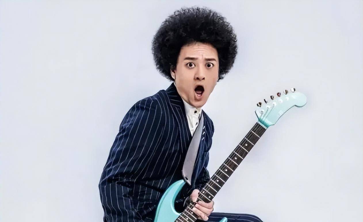 创意天才赵英俊,一个《送你一朵小红花》,让很多人哭泣,好感人_创作