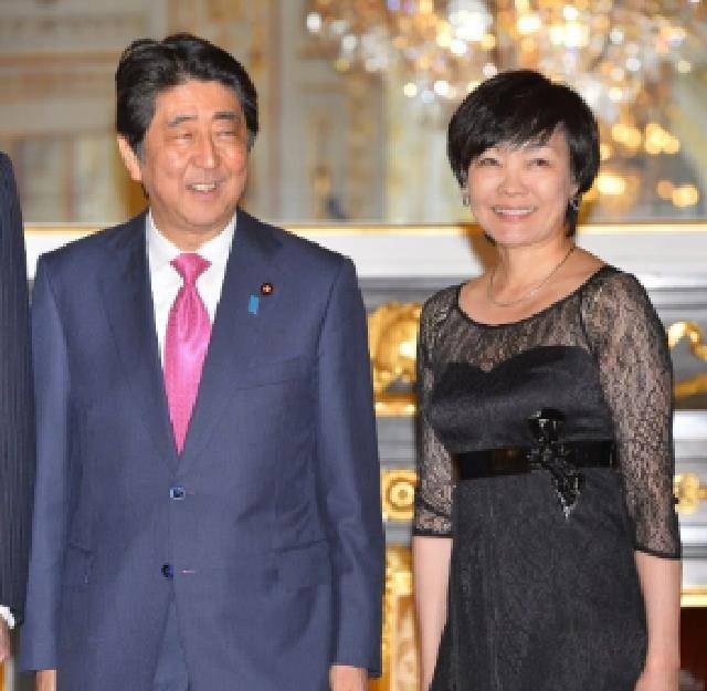 无法生育,又爱酗酒的安倍昭惠,为何还能被安倍晋三宠成公主_松崎昭