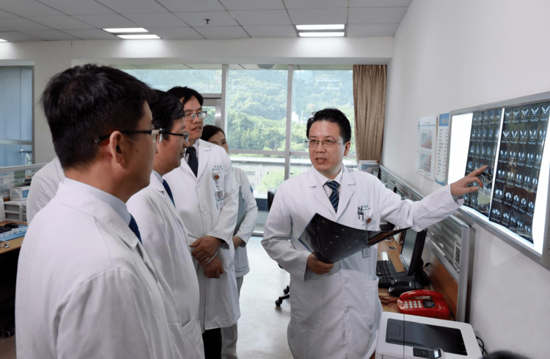 程向东教授:把每一台手术都当做艺术品来雕琢_患者_治疗_医学生