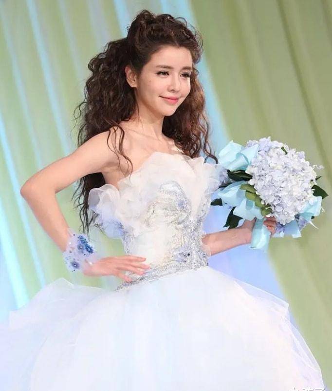 "海后"李毓芬:13年换脸5次,和她好过的男人都是渣男_罗志祥_唐嫣_邱泽