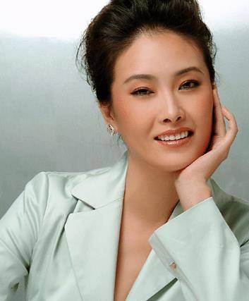 贾妮:荧幕上的精明女人,哥哥早逝成她心病,赌气结婚换来了幸福_谢晓辛