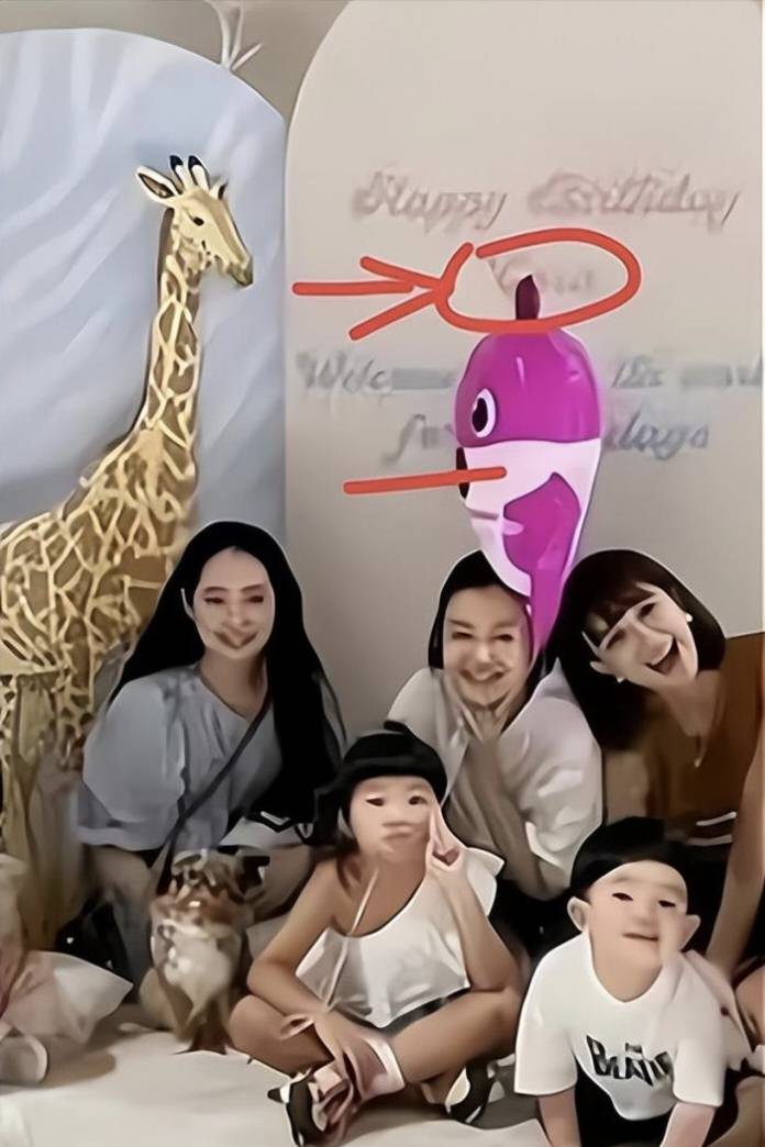 郭碧婷二胎后儿子百日宴首露面,向家无人出席坐实婚变_向佐_网友_向太