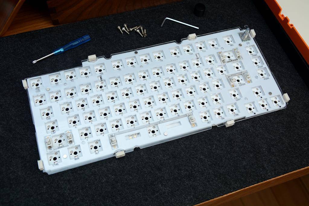 人生第一把客制化键盘就是它了,贱驴A3落日橙客制化套件体验