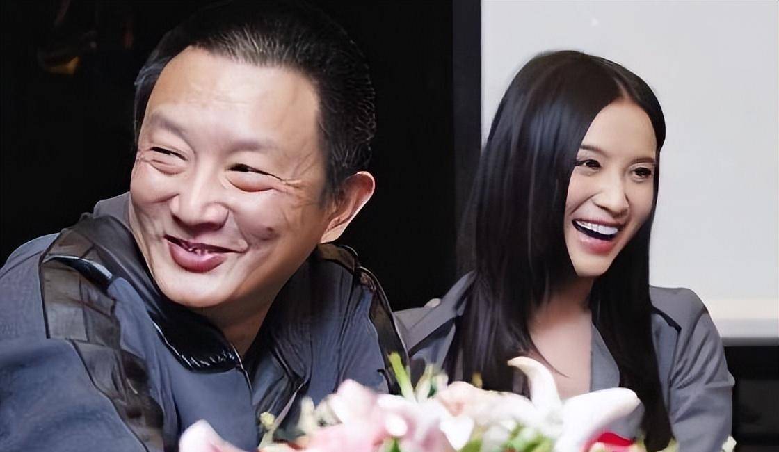 "精明"宋佳:逼走刘蓓拒嫁五婚张黎,击败孙俪逼哭小s被嘲不光彩_谢天笑