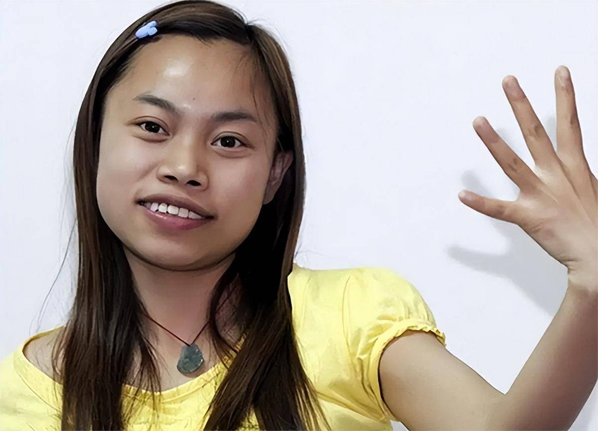 一手烂牌成功逆袭,凤姐考上国外名校,网友:不喜欢但很佩服她_条件