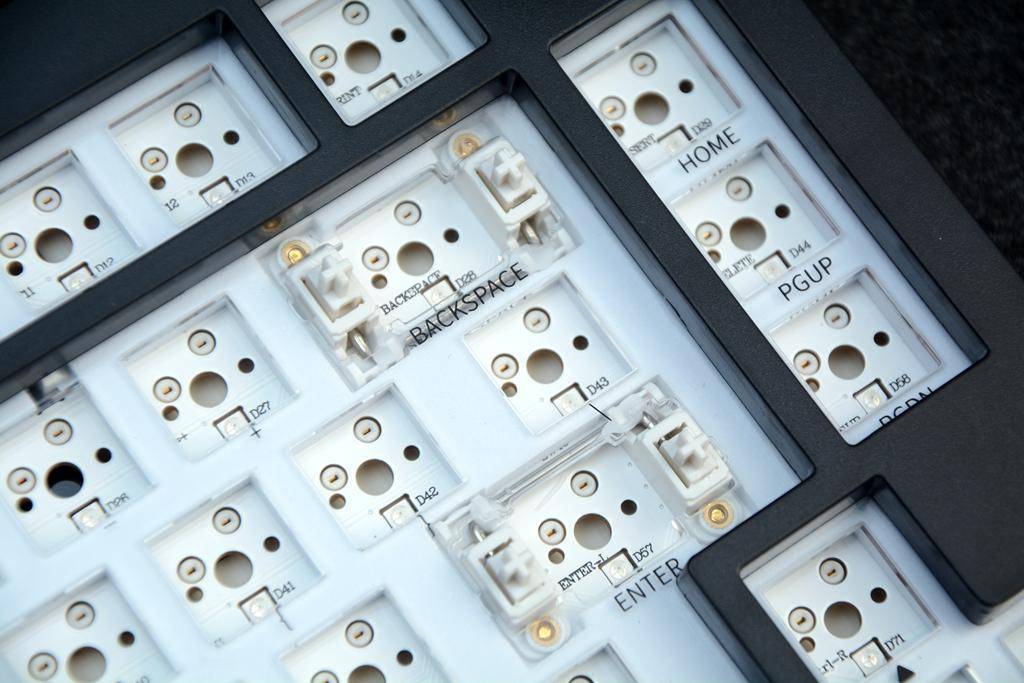 人生第一把客制化键盘就是它了,贱驴A3落日橙客制化套件体验