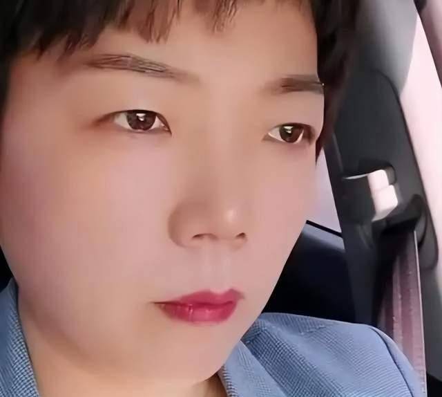 季律师点赞正义主播,揭开徐敏与家人的真实关系,景甜被推上热搜_九江