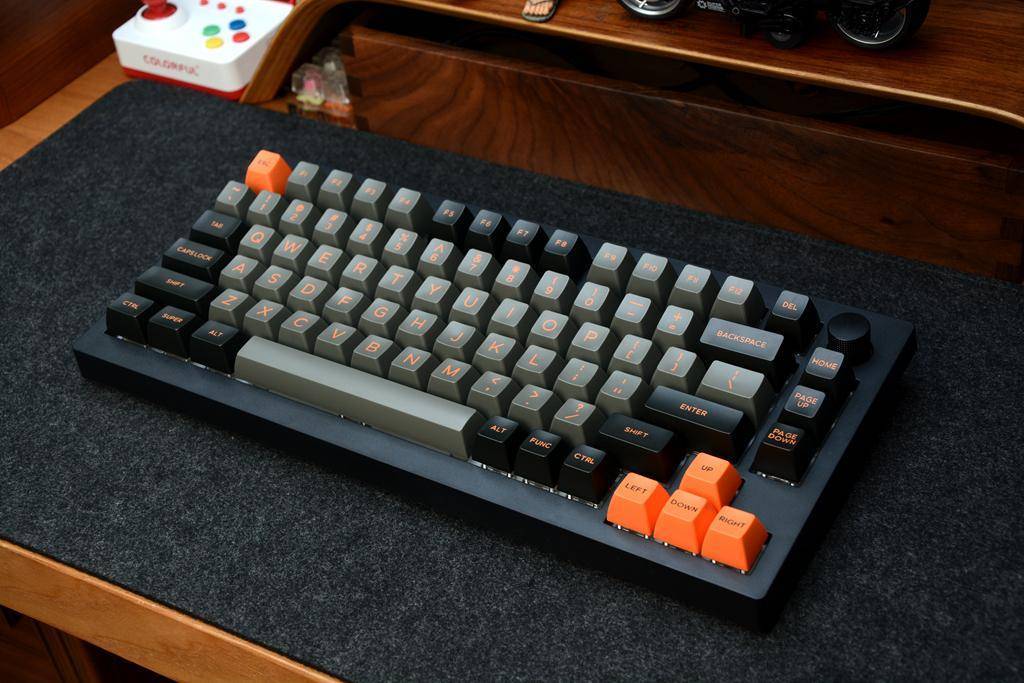 人生第一把客制化键盘就是它了,贱驴A3落日橙客制化套件体验