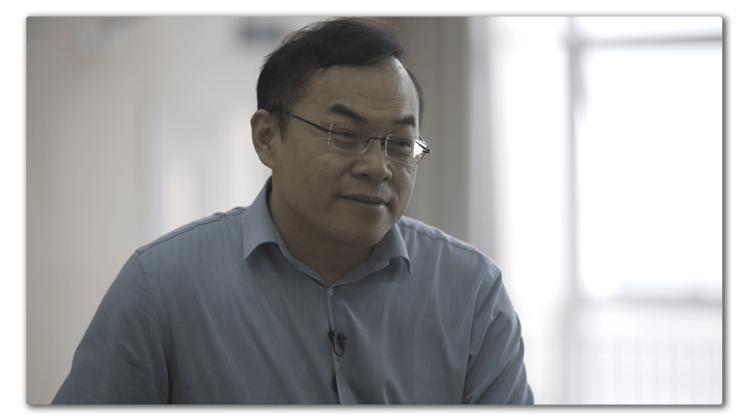 这场「葬礼」的主角叫路桂军,是清华长庚医院资深的疼痛科医生,在临终