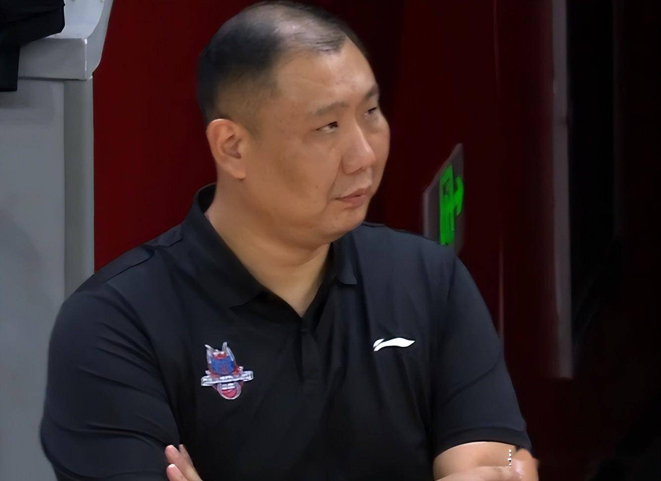 陈培东三分准绝杀,山东男篮险胜四川,王晗指导收获开门红_维尔