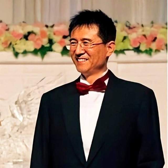 作为香港商界的成功人士,徐威的财富早已达到数十亿的级别.