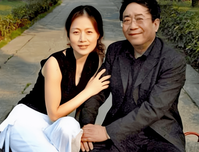 却爱上相差16岁的丈夫,如今恩爱有加却泪痕满满_余秋雨_马兰_西游记