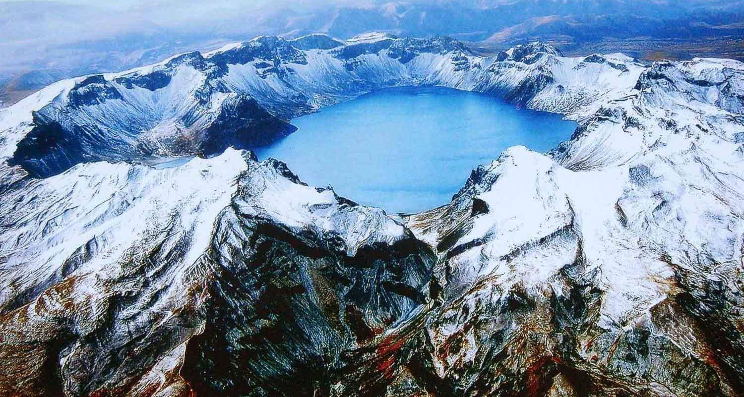 中华十大名山之一,有中国最高的高山湖泊,被誉为"人间第一峰"_长白山