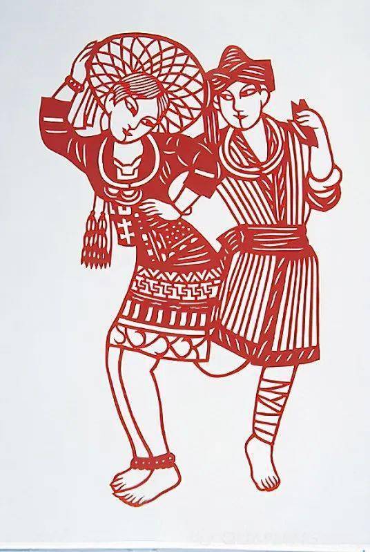 黎族剪纸我们跟他们接触这么久,从来都没有见到过或听到过他们唱歌