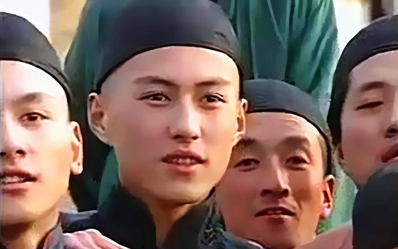 靳东:走不出舒适圈的老干部,也一样无可替代_形象_表演_成功