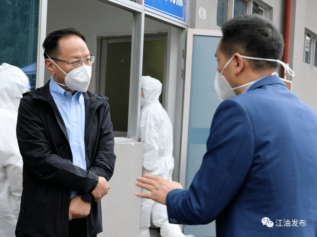 元承军检查指导疫情防控和复工复产工作并慰问一线抗疫工作人员_采样