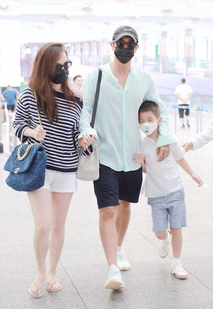 好久不见的霍思燕,身材赘肉横生,肚子突出像个老妇人!_显得_衣服_影响