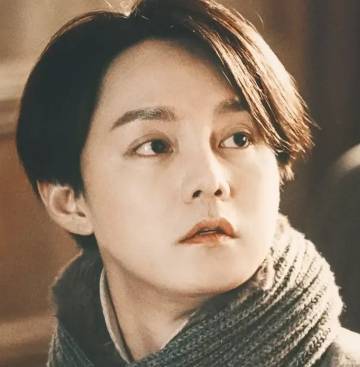 有种"整容"叫尹正剪头,仅仅换个发型,颜值360度转变_明星_交流_帅哥