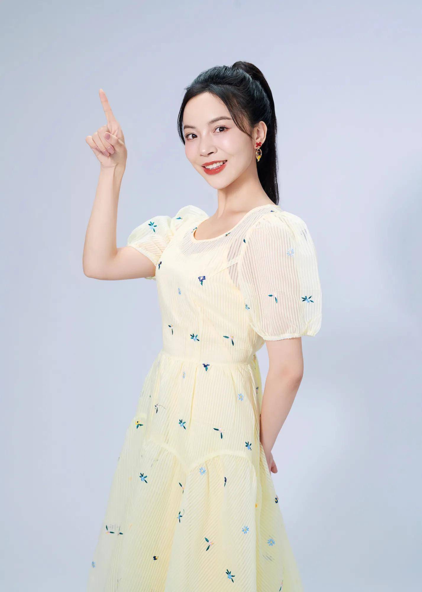 北京兰凤剧社执行社长,少儿节目主持人-苹果姐姐_舞台_晚会_编导