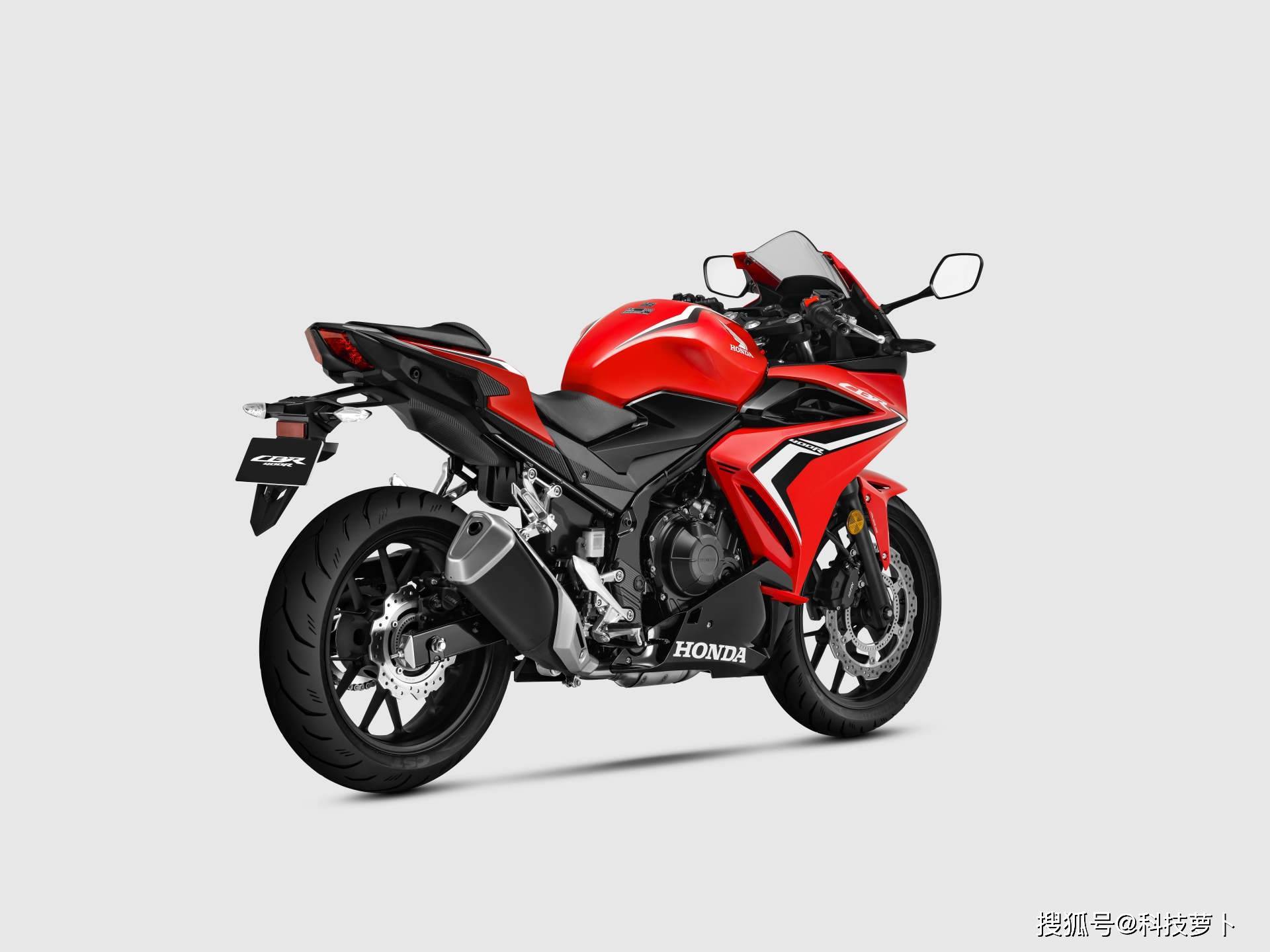 本田cbr400r解析:买中排仿赛看参数还是看驾驶体验?