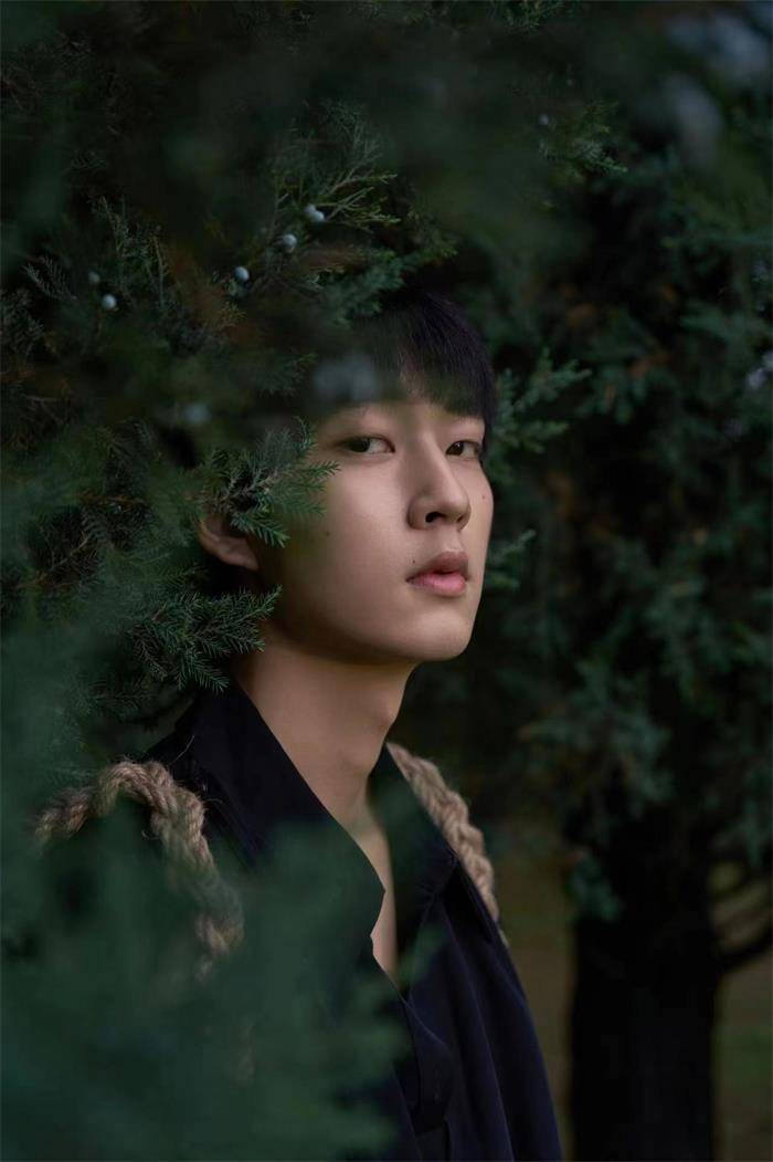 《大考》热播中,贫困生代表高铭宇扮演者徐一航感染力极强_疫情_家庭