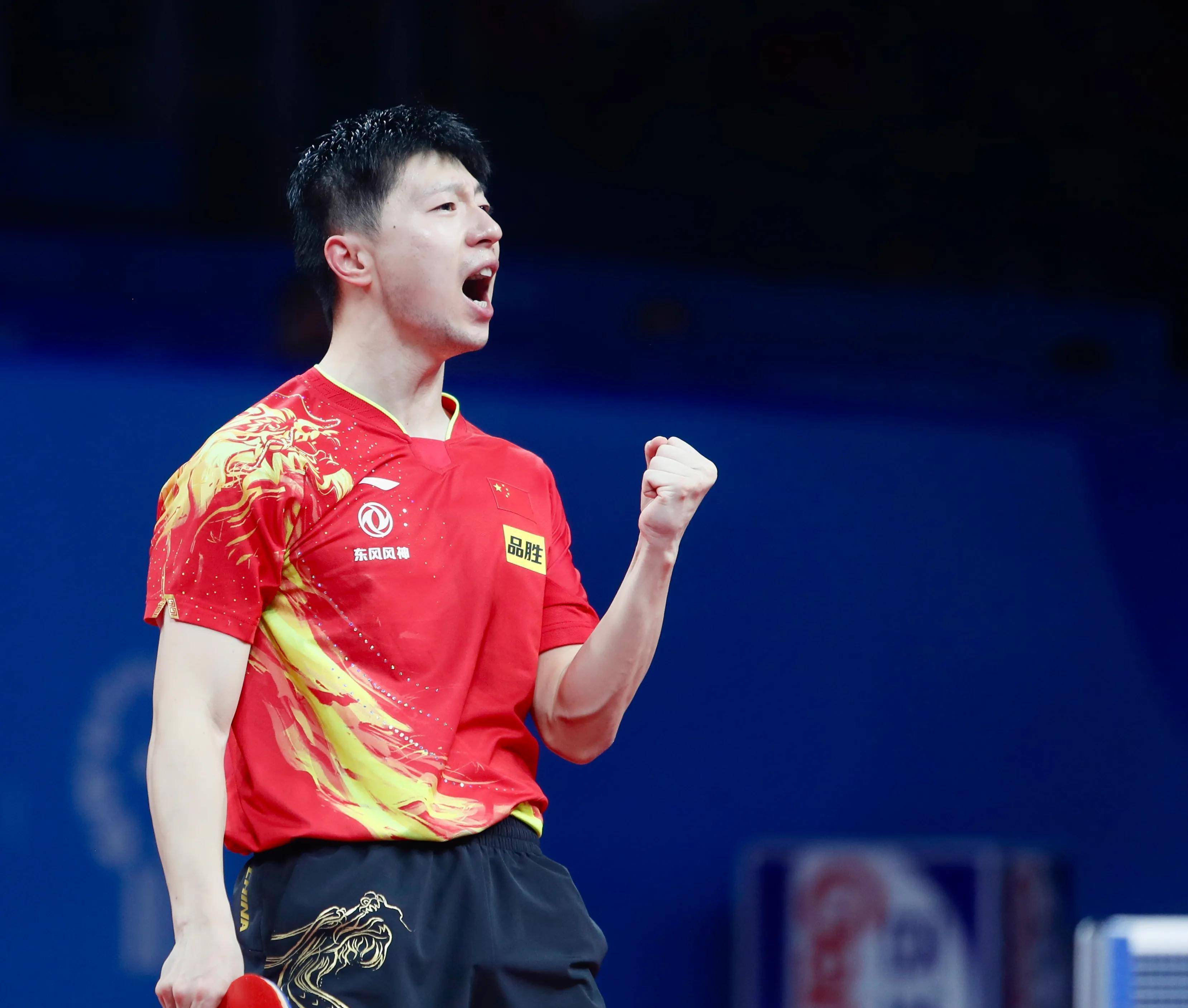 张本智和狂砍2分,中国男乒3比2日本,艰难晋级男团