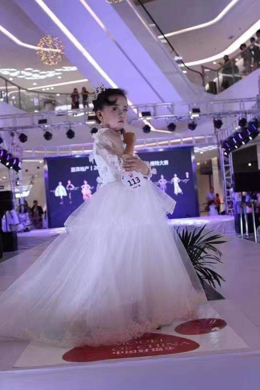 2022第十二届中国国际少儿车模大赛 靖远赛区网络人气冠军 张思彤