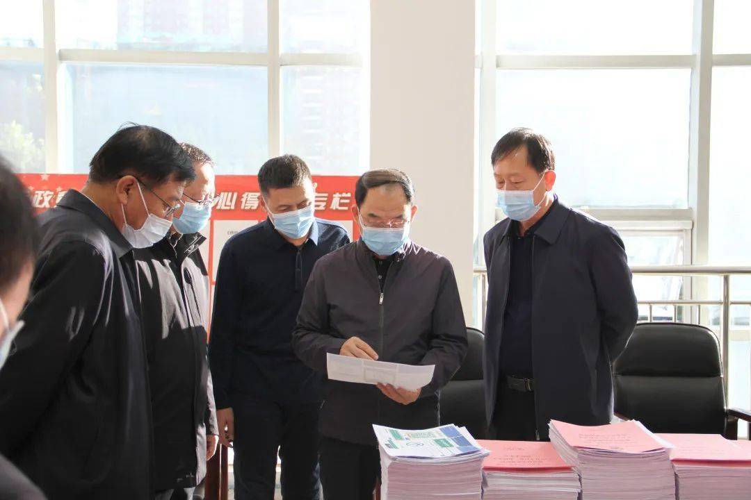 【校讯】临汾市副市长乔飞鸿一行莅临我校督导检查学校疫情防控工作