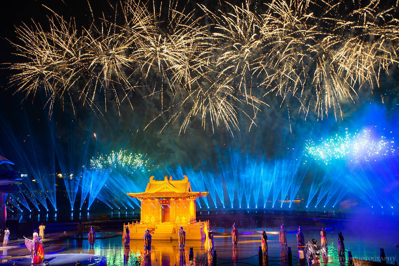 大型实景演出《遇见婺源》,连放5分钟烟花,游客:168元门票太值了_度假