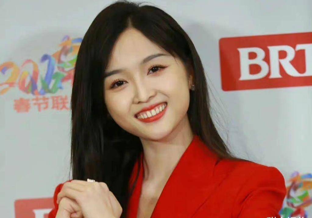 吴宣仪生图惹争议:脸肿下巴尖,整牙后她为什么变丑了?_牙齿_网友_脸部