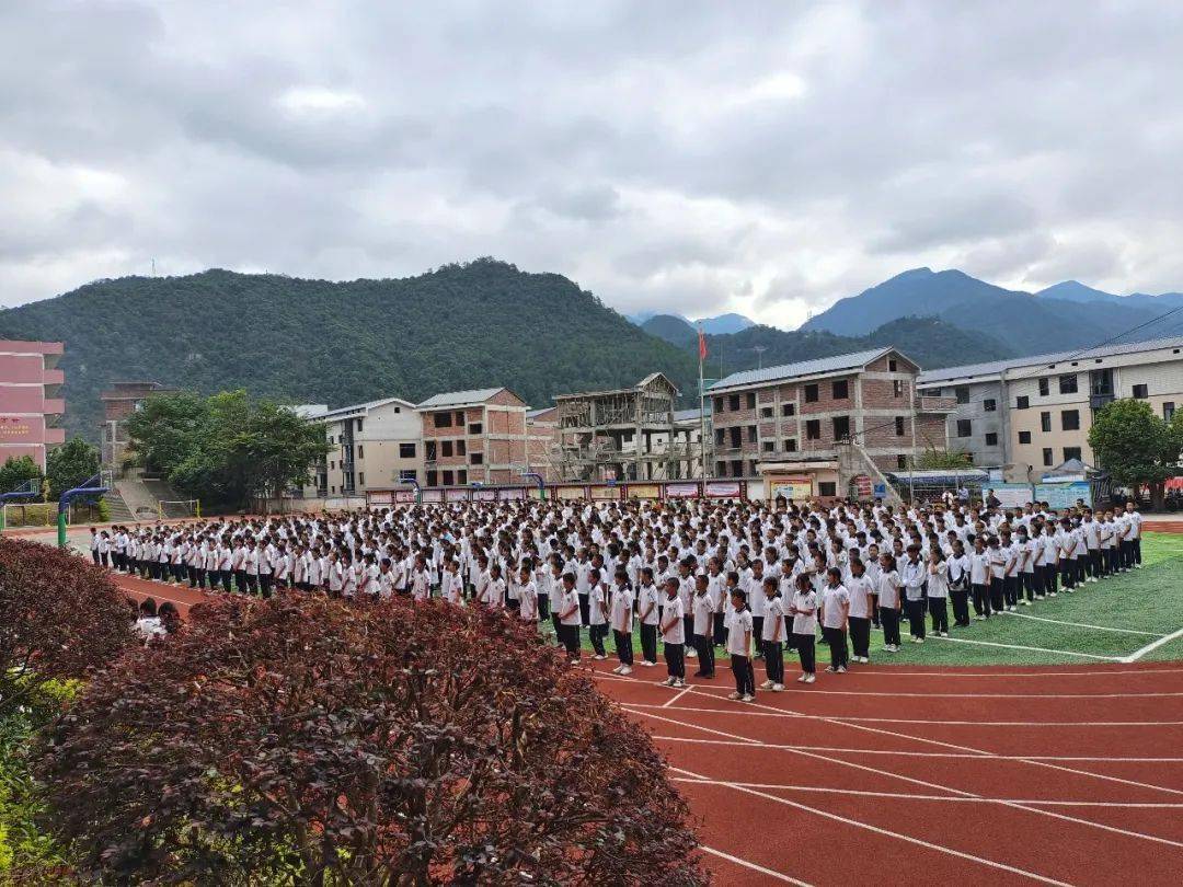 大田石牌中学图片