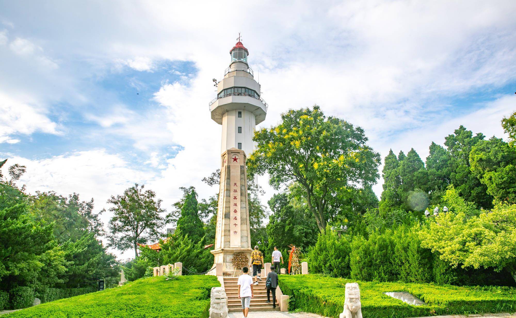 地处神奇的北纬37度线上,城市之名来自一座山_旅游_灯塔_建筑