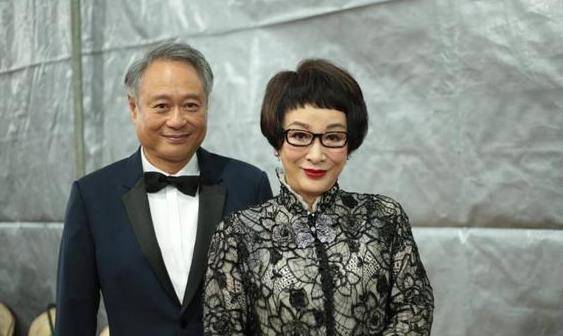 并对她产生了良好的印象,最终,两人与徐峰结婚,并为他生下了一个儿子